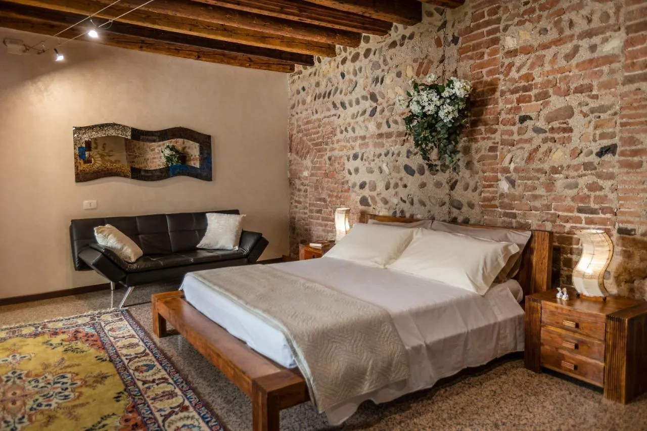 La Bella Verona Wine Suite location