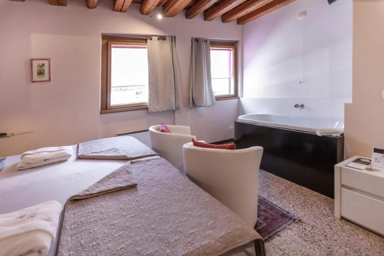 La Bella Verona Wine Suite
