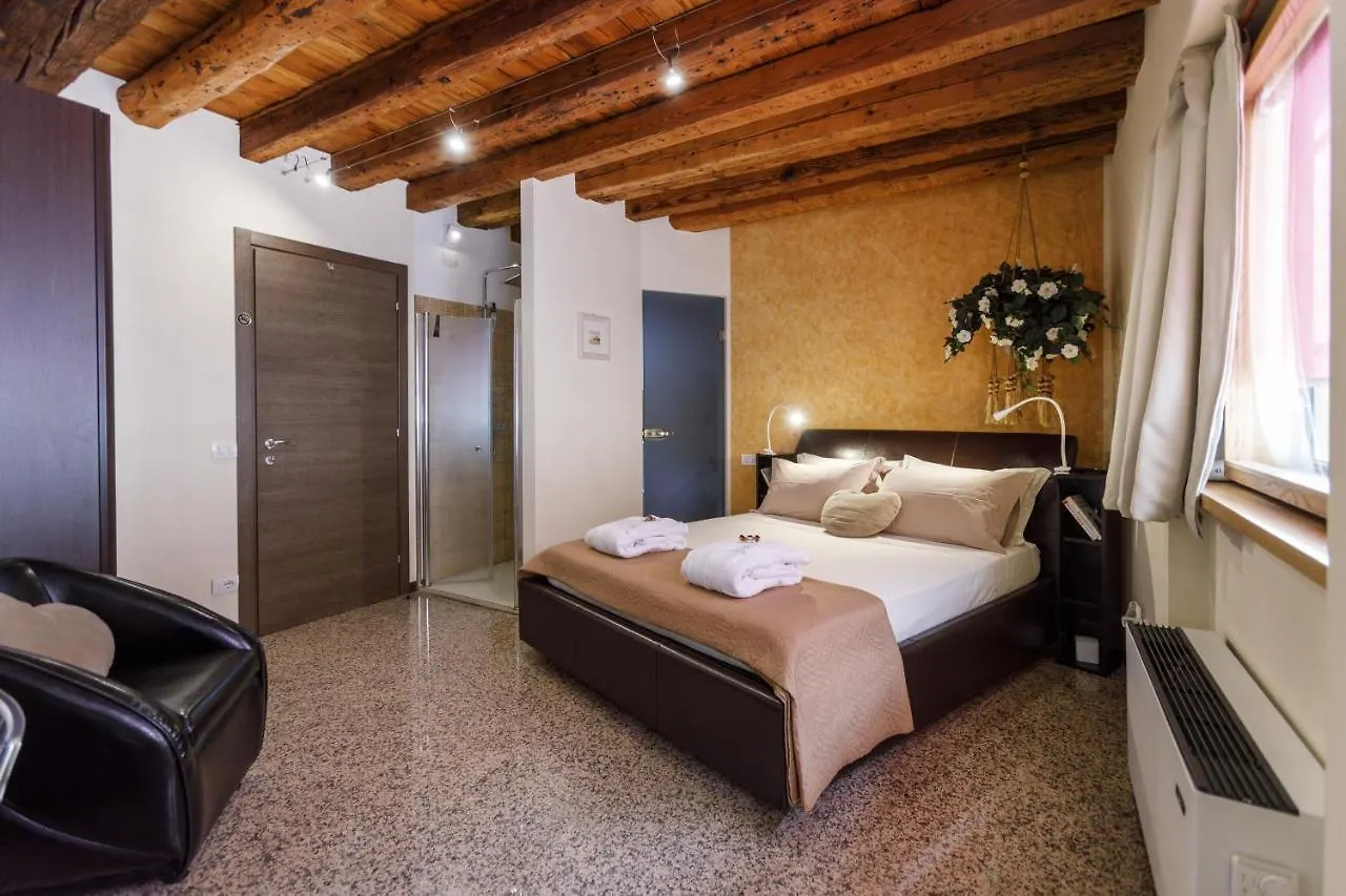 La Bella Verona Wine Suite